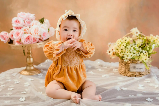 淇县宝宝吐舌头怎么回事